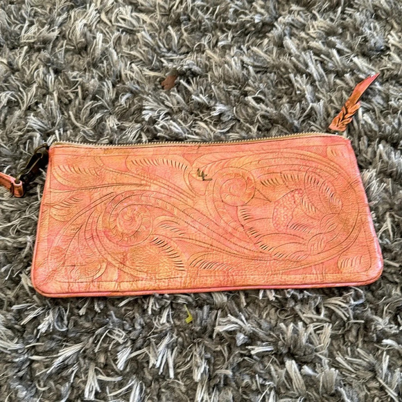 Leather tooled bag - Picture 4 of 8